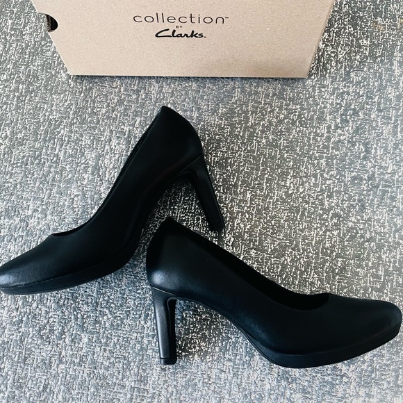 Clark’s Ambyr Pumps - Picture 2 of 7